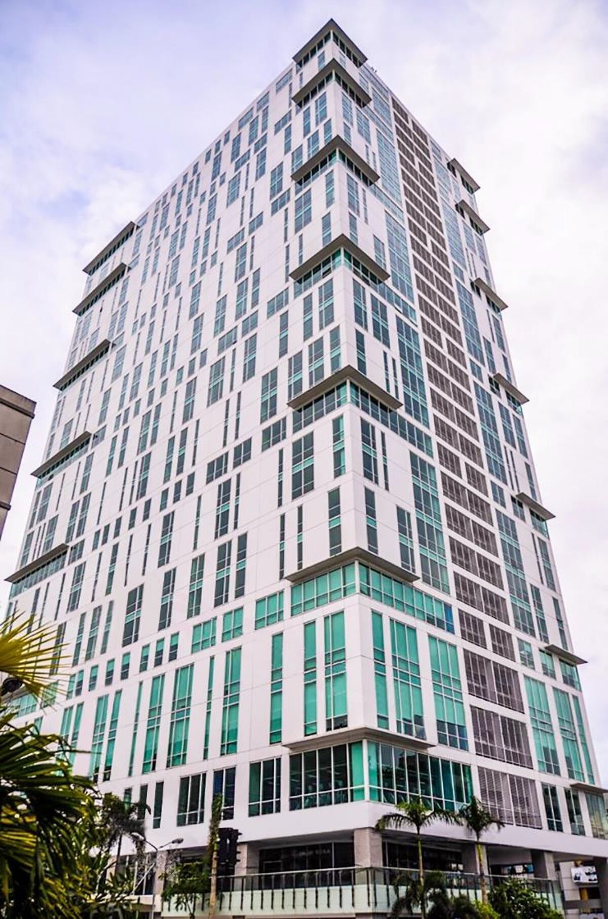 Office to rent in Cyberpark Tower One, General Mcarthur Avenue,