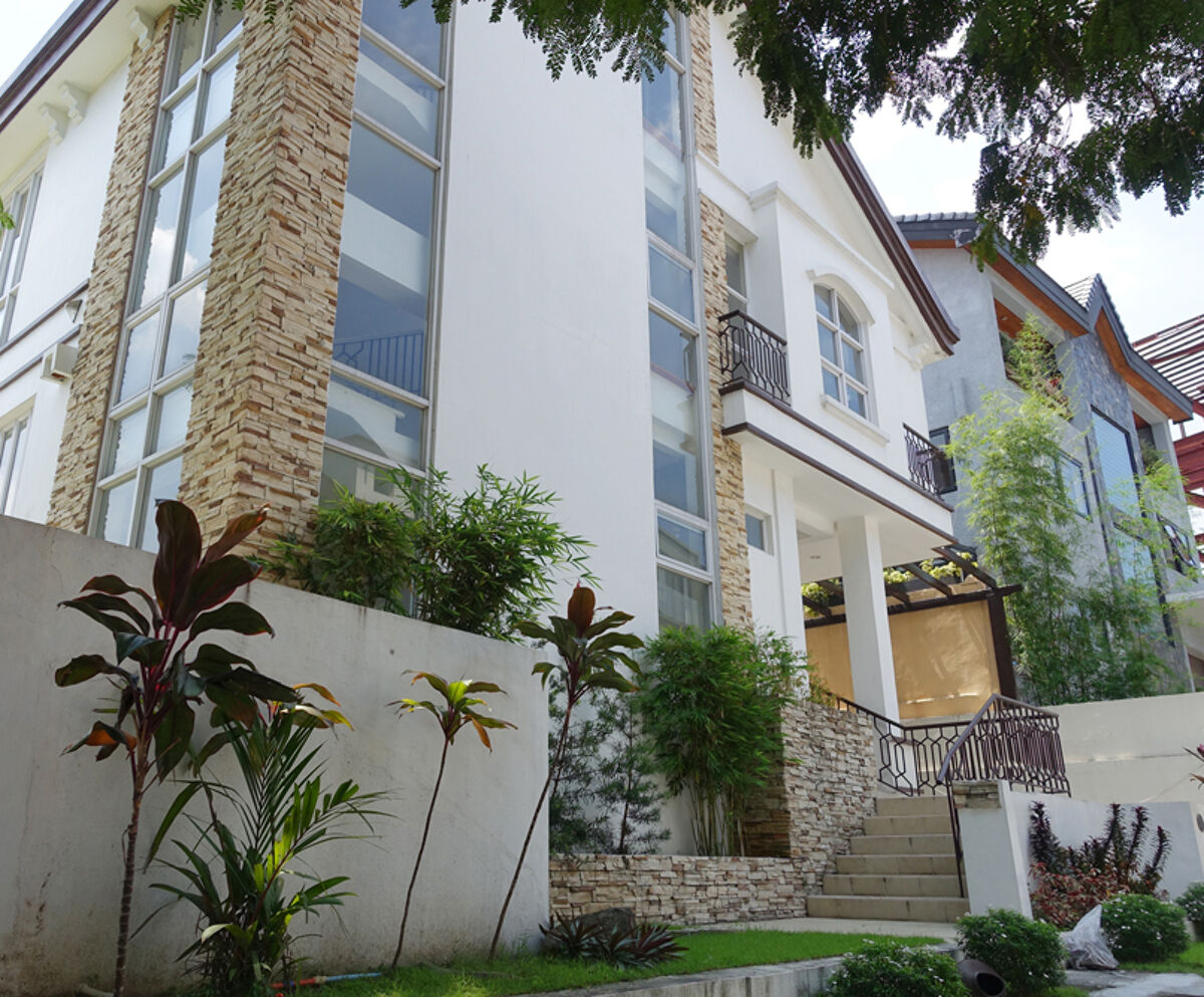 house to rent in Mckinley Hills Village, McKinley Hills Village ...