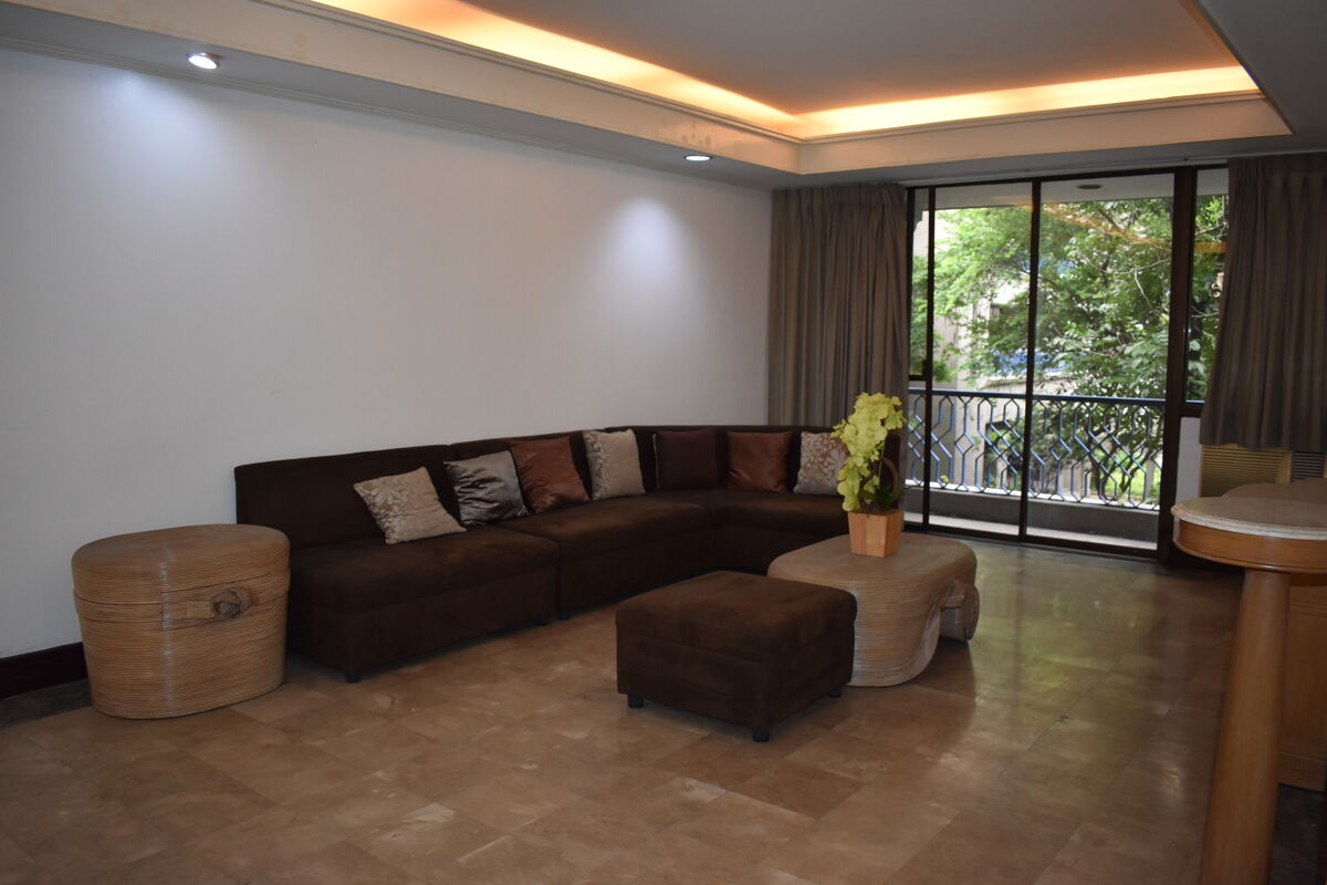 condominium to rent in Alexandra, Alexandra, Meralco Avenue, San