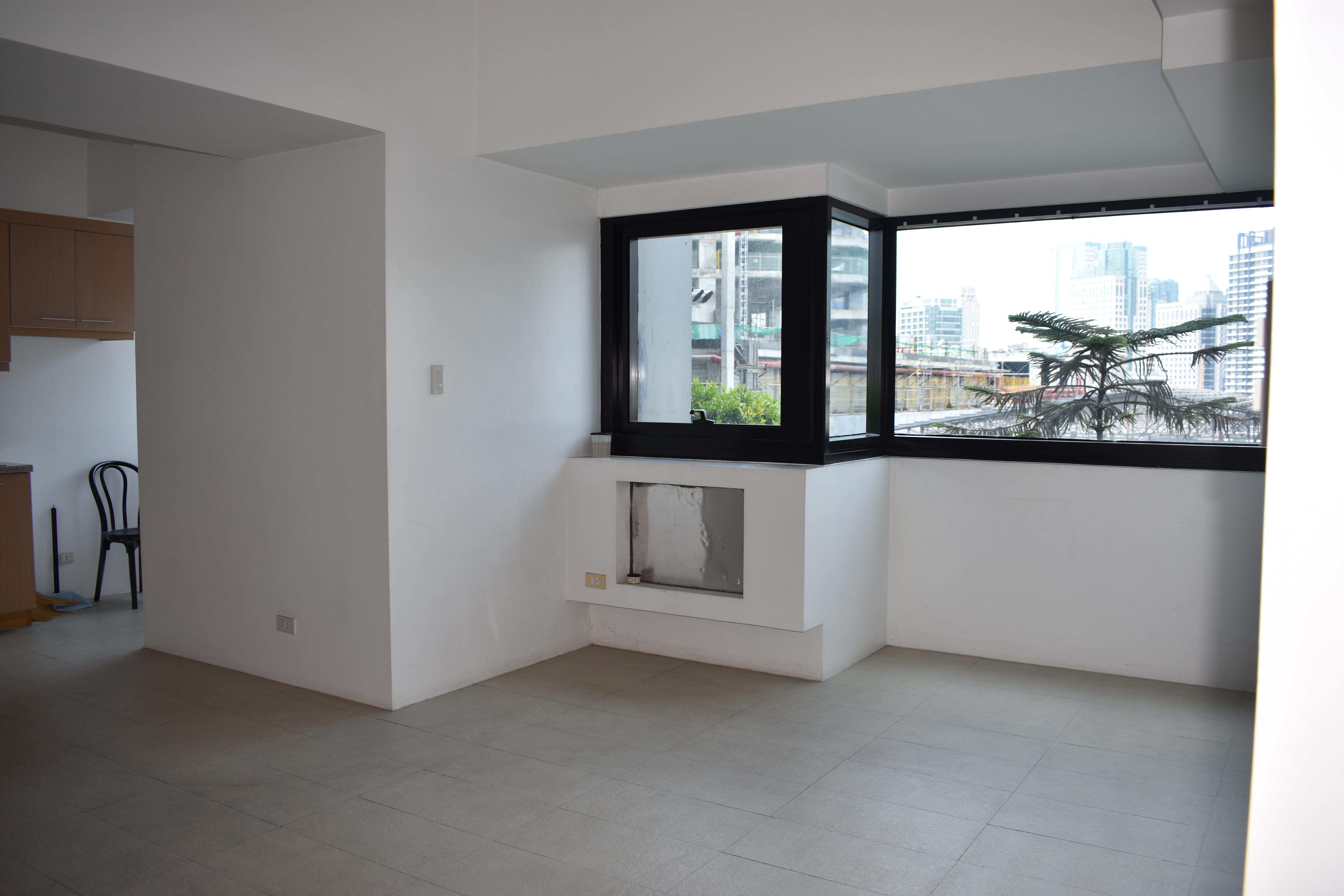 Condominium To Rent In Bsa Twin Towers 4th Floor St Francis