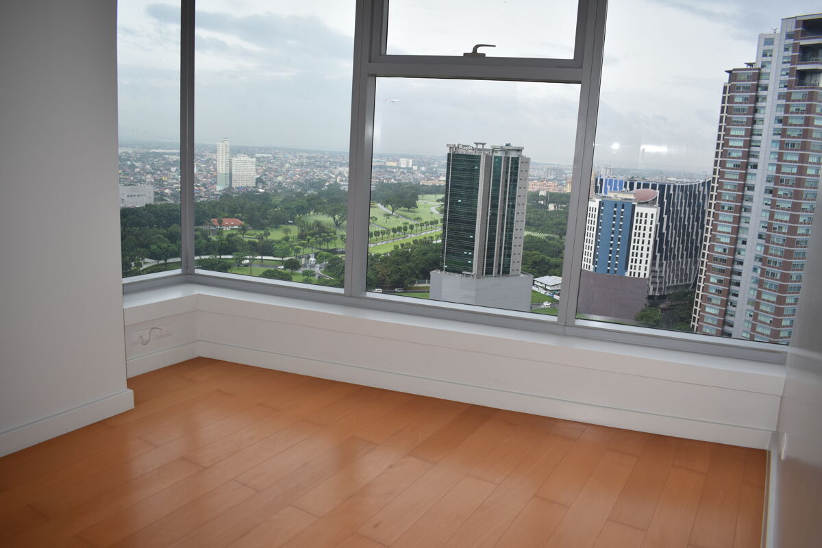 condominium for sale in The Beaufort, The Beaufort, 5th Avenue Cor