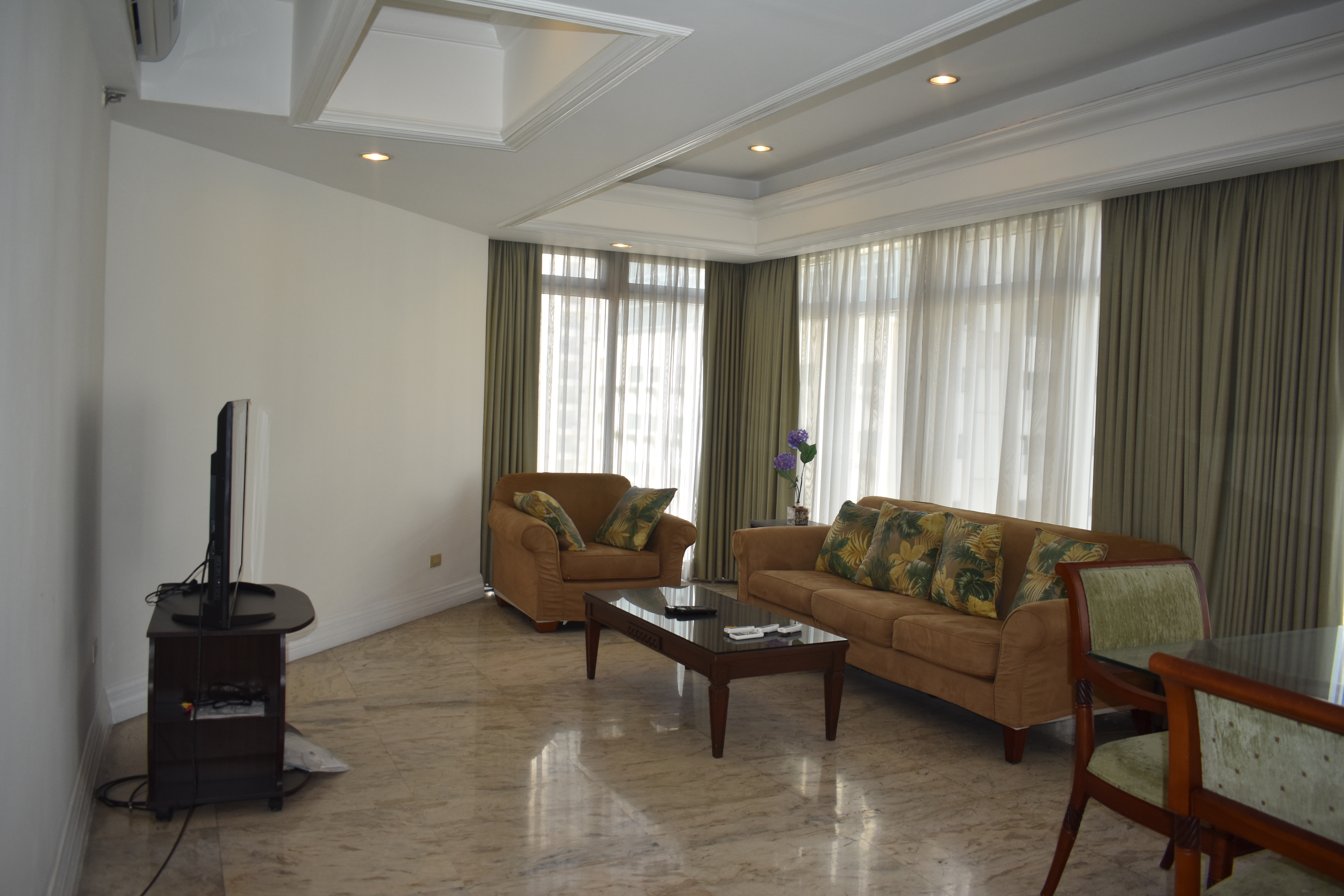 Condominium To Rent In Salcedo Park Salcedo Park 121 H V De La