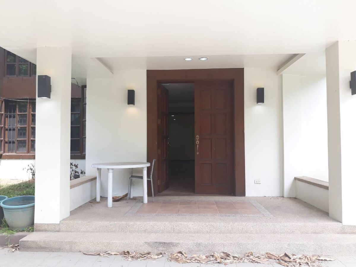 house to rent in Corinthian Gardens, Don Vicente Madrigal Street, Don