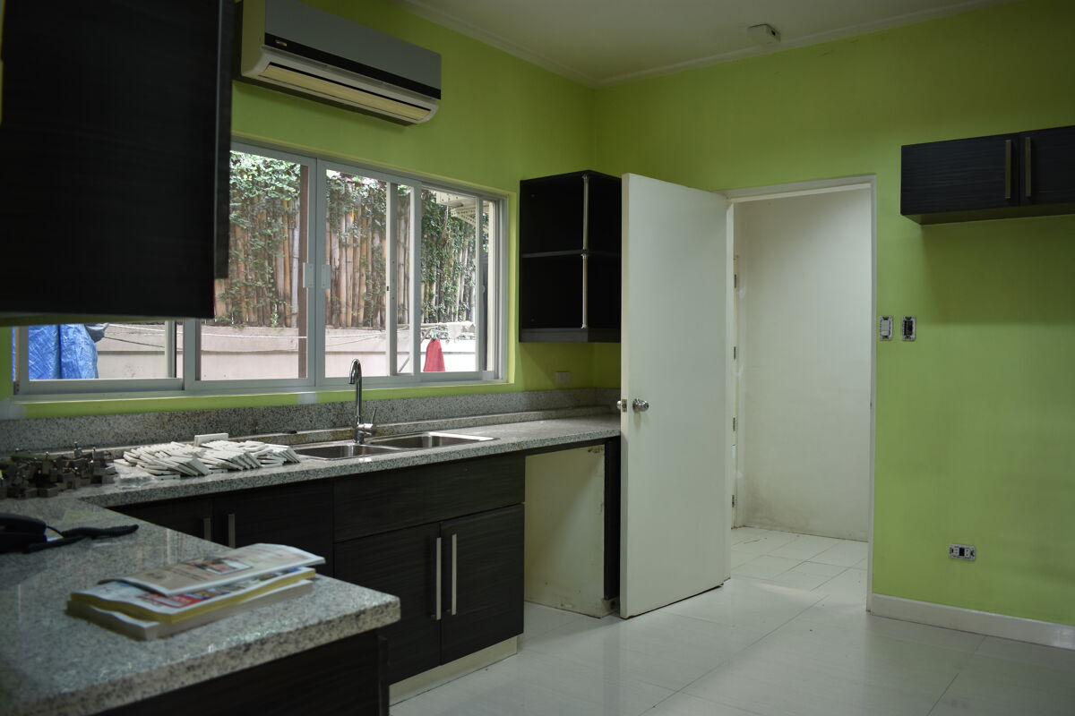 house to rent in Dasmarinas Village, Dasmarinas Village, Barangay