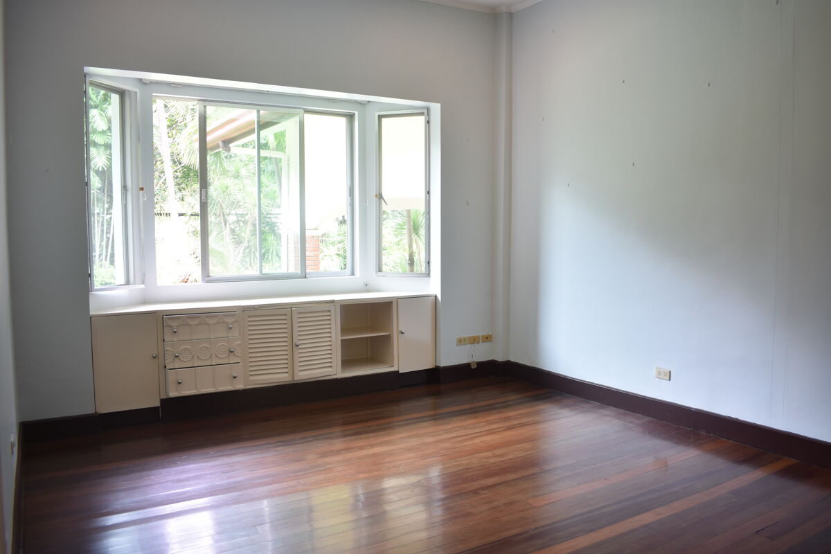 house to rent in Forbes Park, South Forbes Village, Barangay Forbes