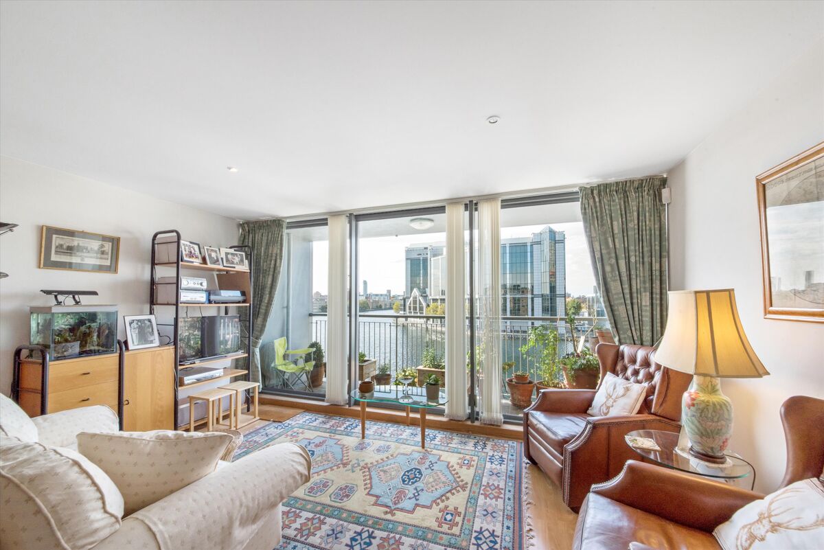 flat for sale in City Harbour, Selsdon Way, London, E14 POD012006086
