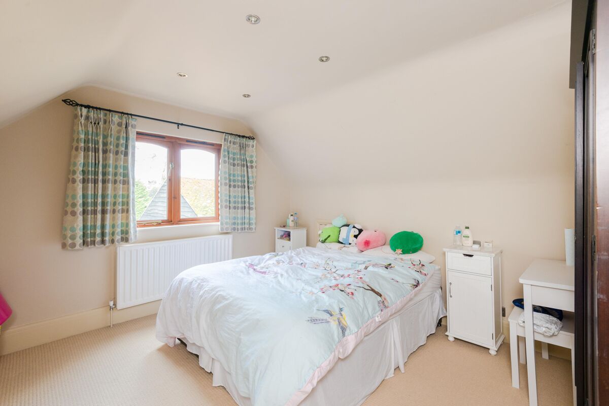 house for sale in Springhill, Longworth, Abingdon, Oxfordshire, OX13 POD012015957 Knight Frank