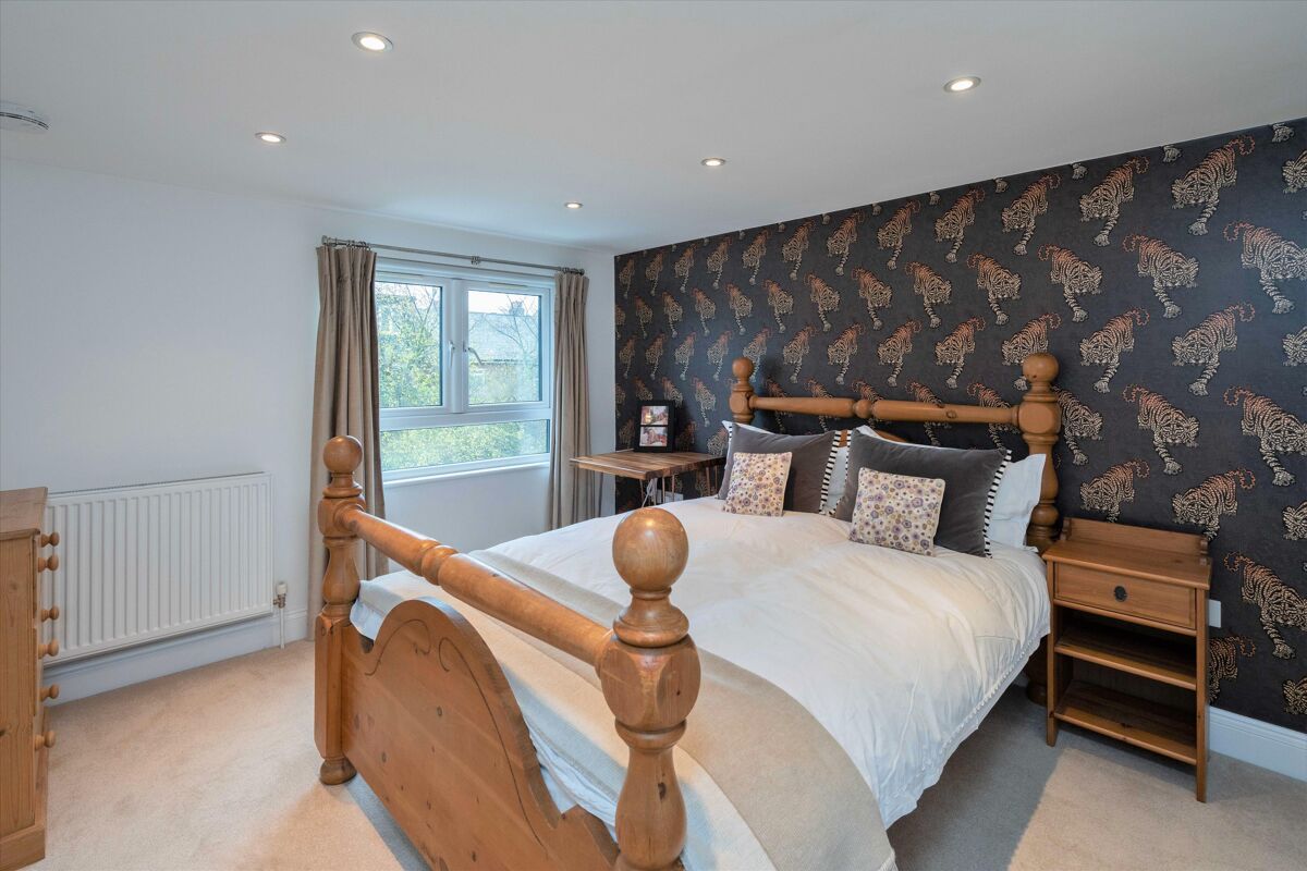 house for sale in Crystal Palace Road, East Dulwich London SE22 POD012026889 Knight Frank