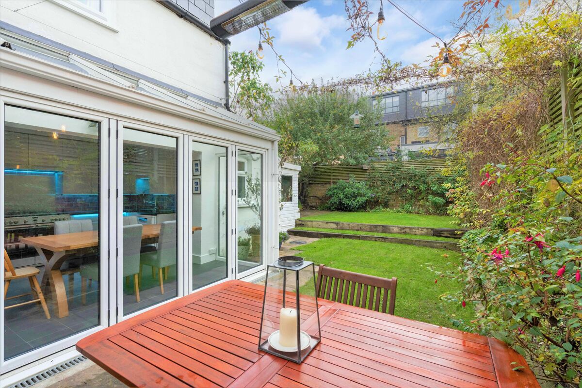 house for sale in Crystal Palace Road, East Dulwich London SE22 POD012026889 Knight Frank