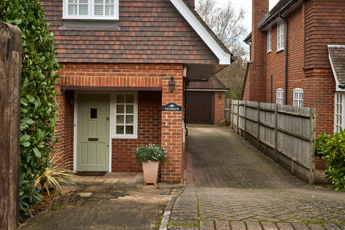 house for sale in Beech Road, Haslemere, Surrey, GU27 POD012029025