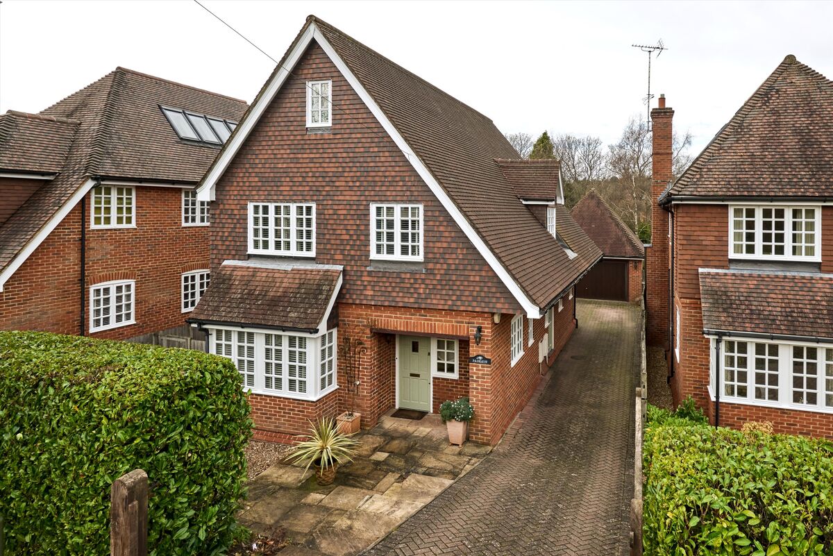 house for sale in Beech Road, Haslemere, Surrey, GU27 POD012029025