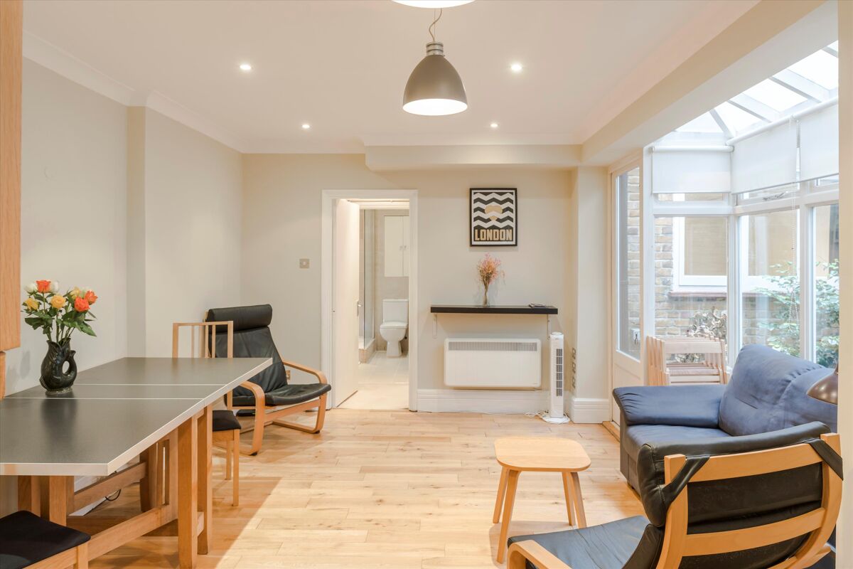 flat for sale in Gloucester Terrace, London, W2. POD012029604
