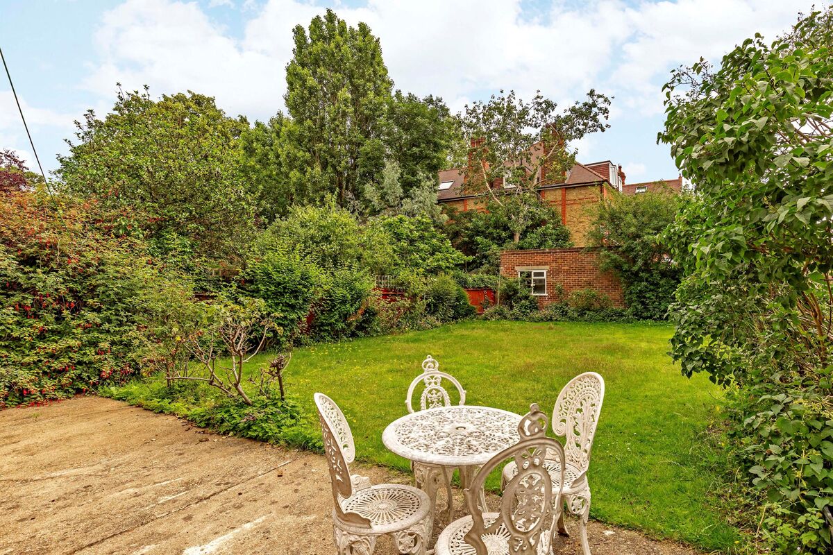 house for sale in Kings Road, Richmond, TW10 POD012030880 Knight Frank