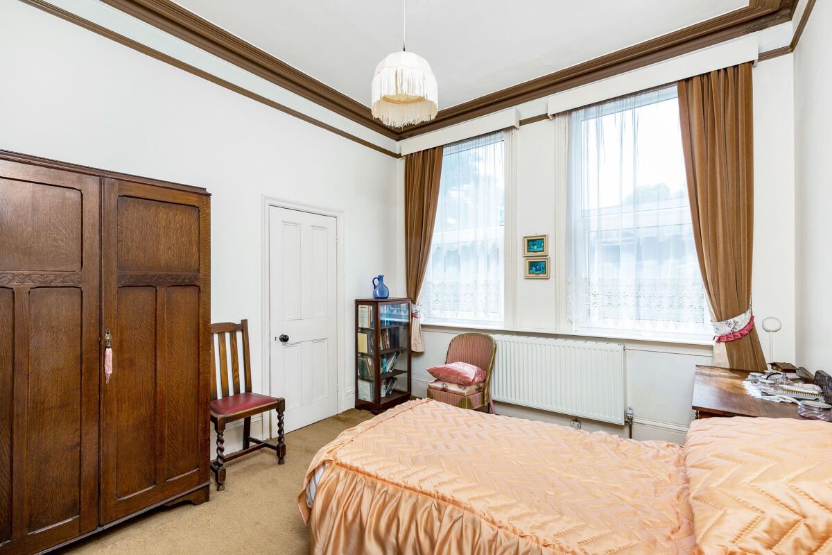 house for sale in Kings Road, Richmond, TW10 POD012030880 Knight Frank