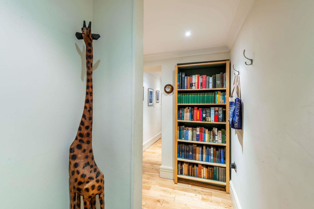 flat to rent in Gloucester Terrace, London, W2 POD012038061 Knight