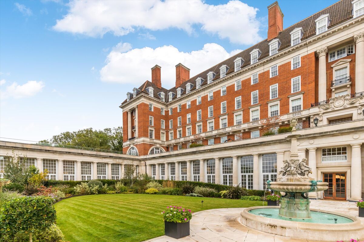 flat for sale in The Star and Garter, Richmond Hill, Richmond, London