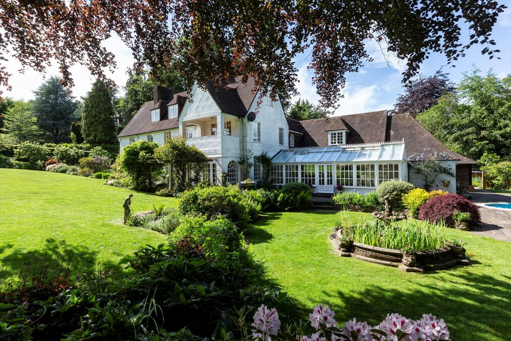Image of Tilford Road, Farnham, Surrey, GU9