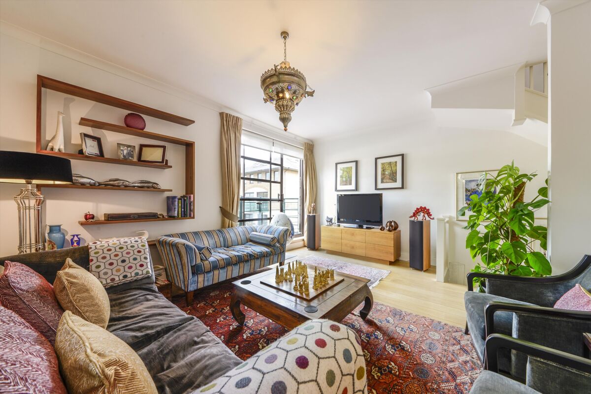 house for sale in Plover Way, London, SE16 POD012055292 Knight Frank