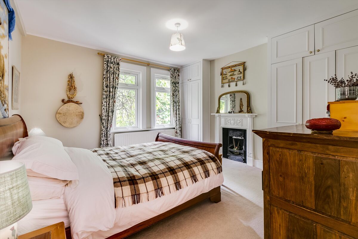 house for sale in Trouville Road, Clapham, SW4. POD012065107 Knight Frank