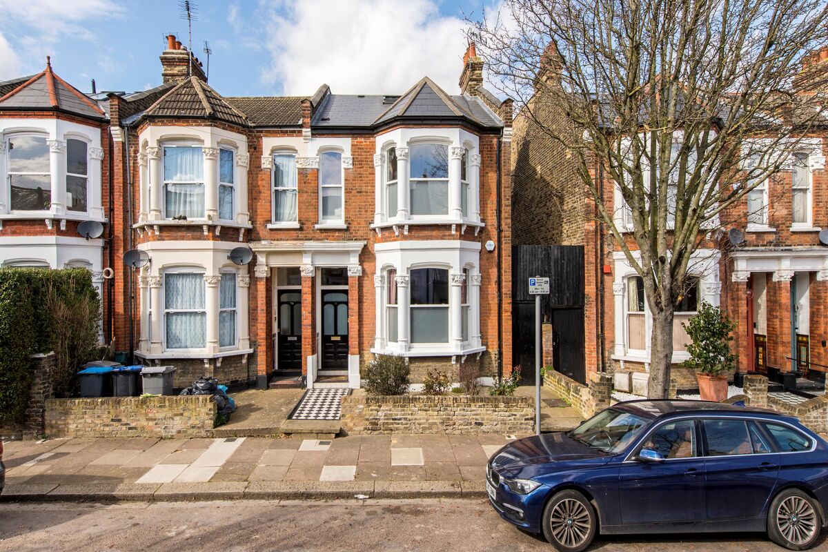 house for sale in Leighton Gardens, London, NW10 - POD012065340 ...