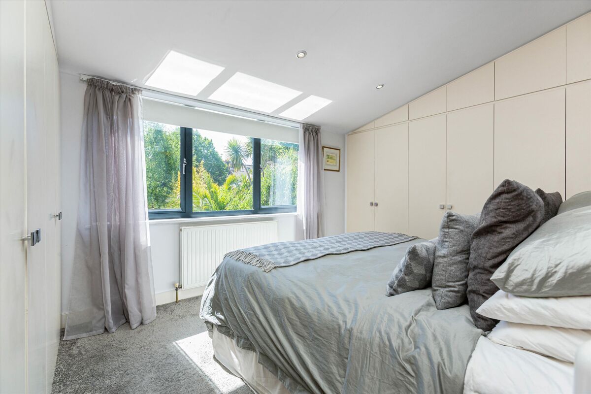 house for sale in Cambridge Road, Richmond, Twickenham, Middlesex, TW1