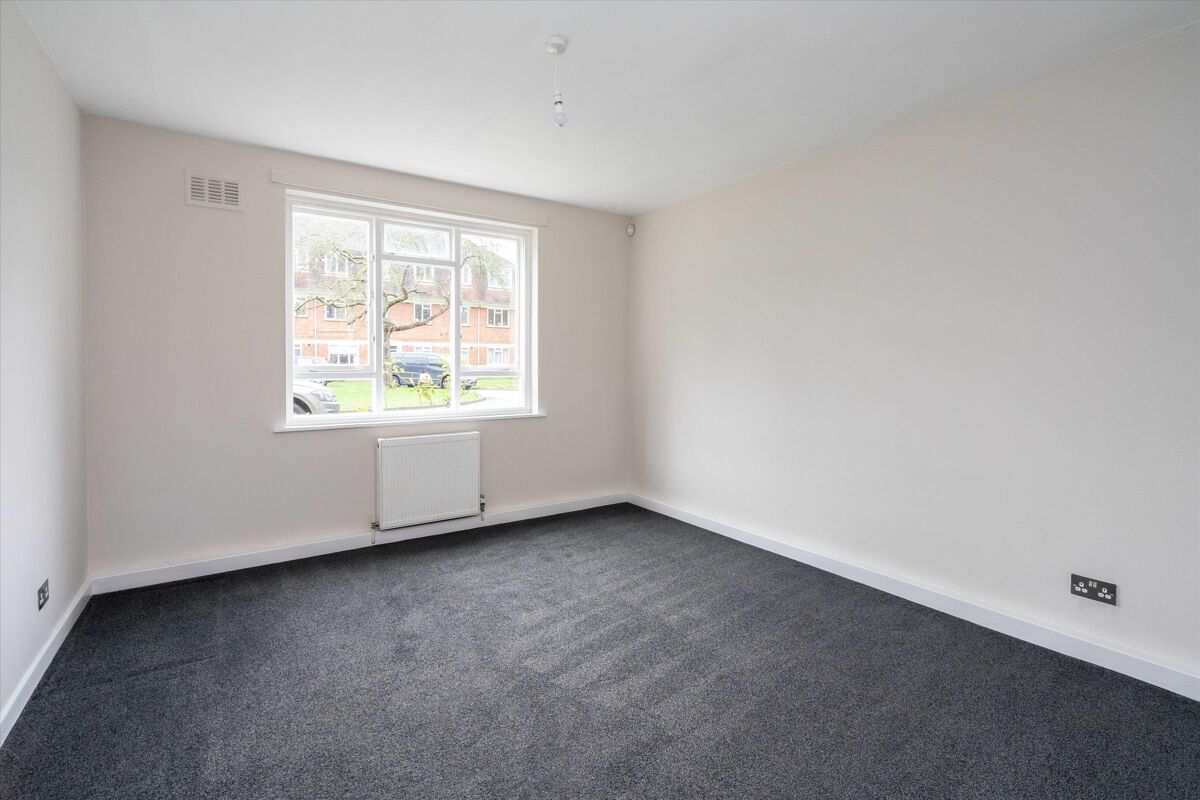flat for sale in Burbage Road, Herne Hill London SE24 POD012073649