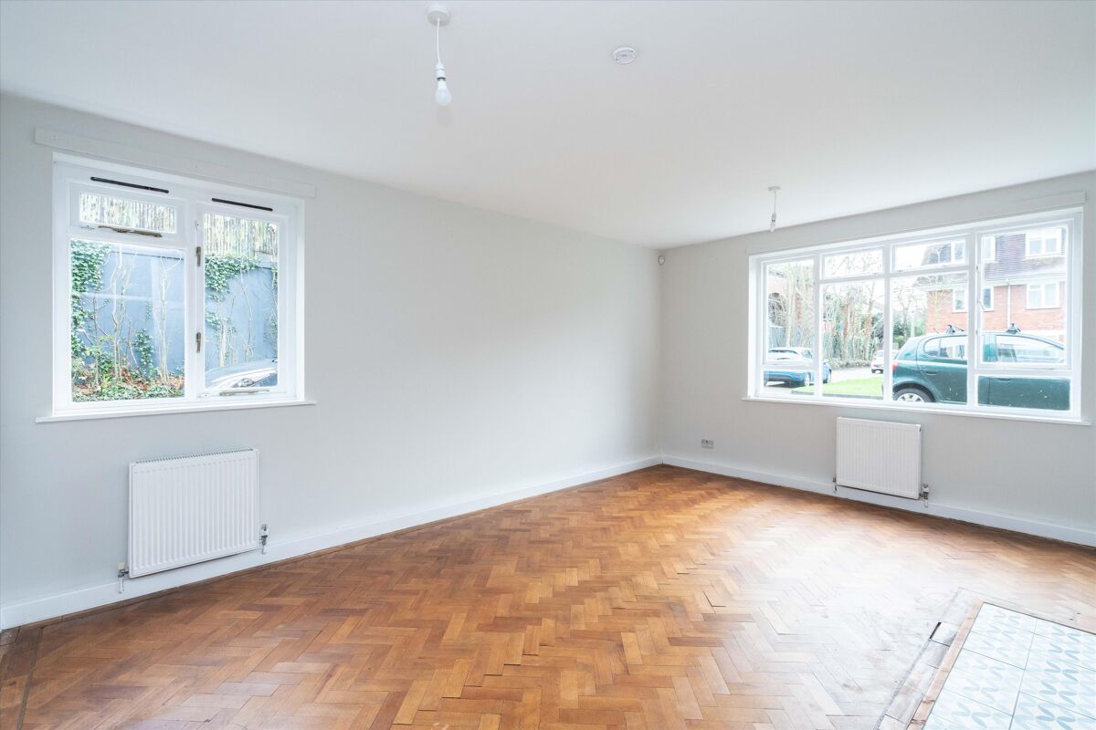 flat for sale in Burbage Road, Herne Hill London SE24 POD012073649