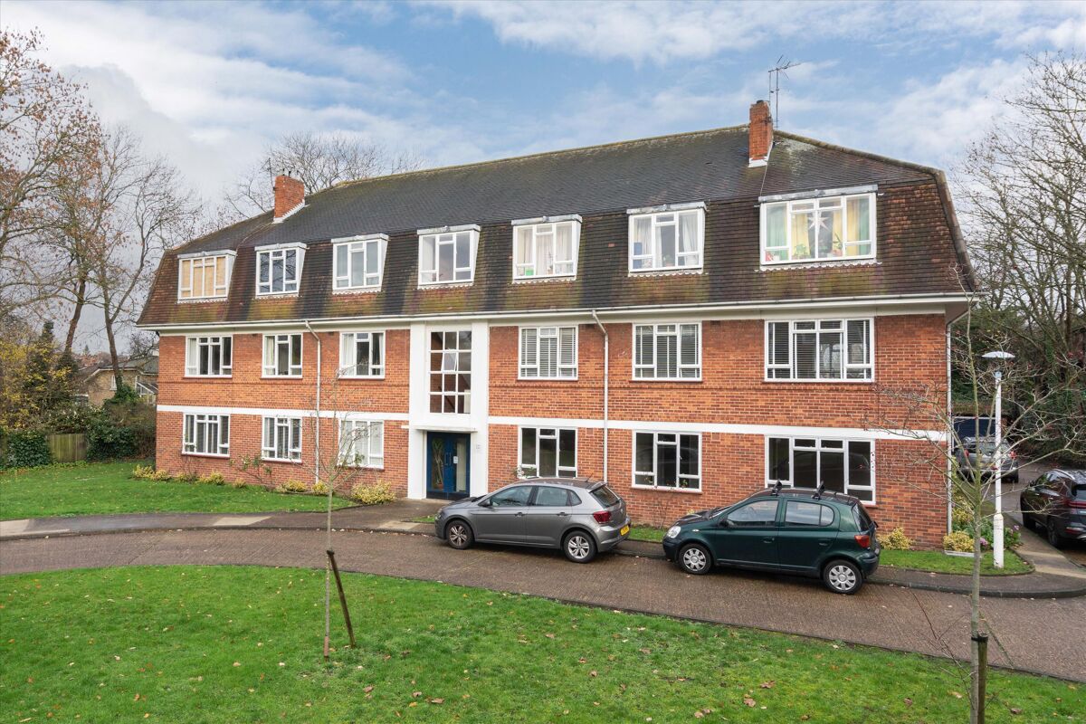 flat for sale in Burbage Road, Herne Hill London SE24 POD012073649