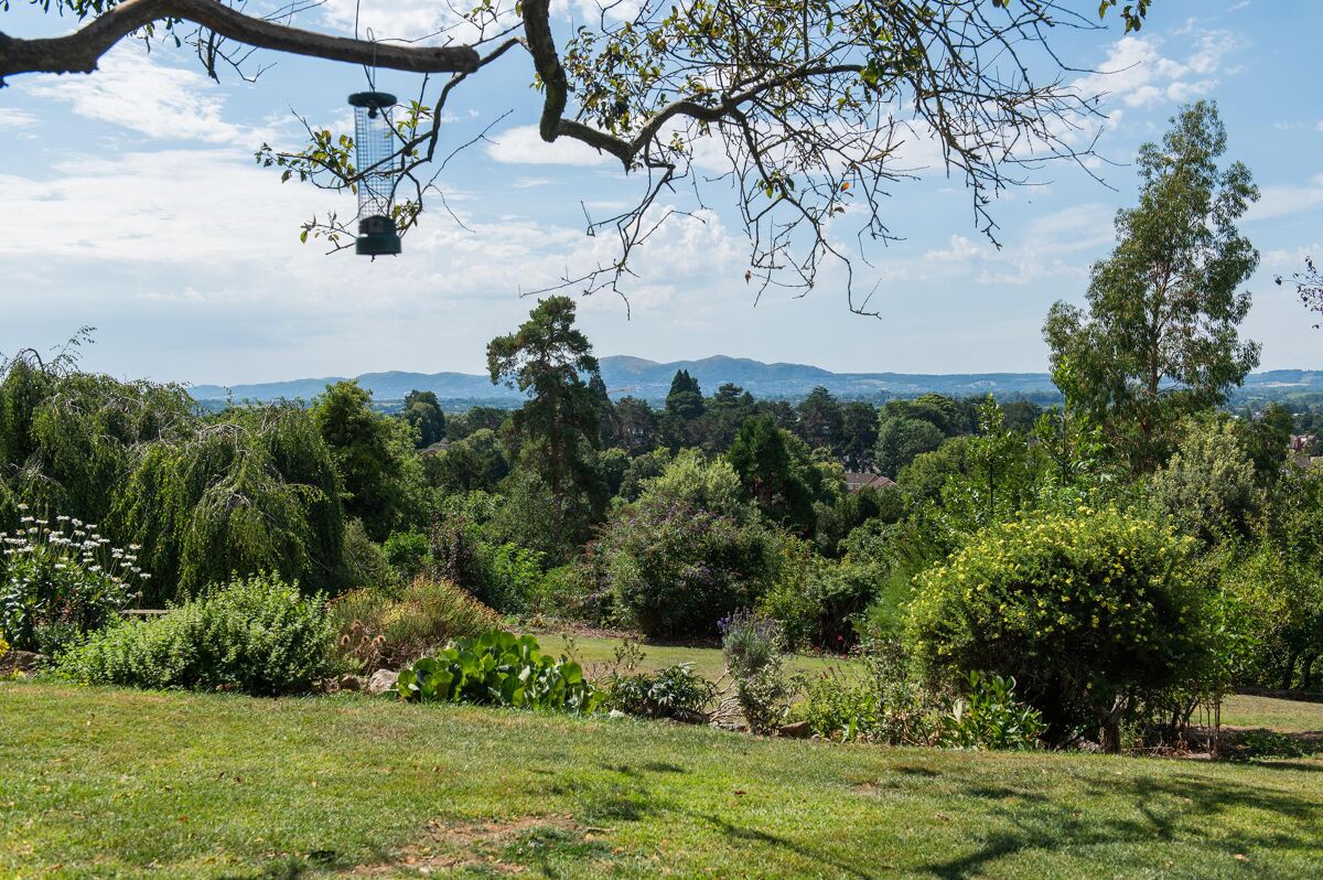 house for sale in Silverdale Avenue, Worcester, Worcestershire, WR5