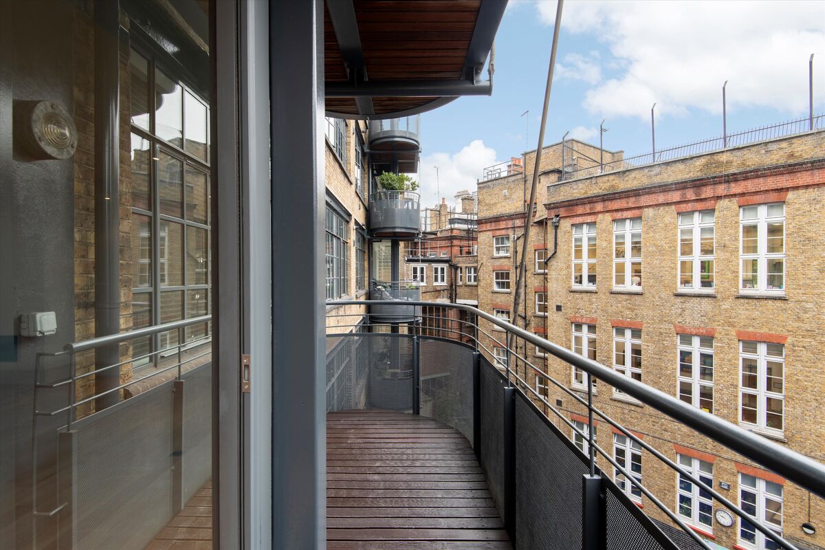 flat for sale in Kean Street, Covent Garden, London, WC2B