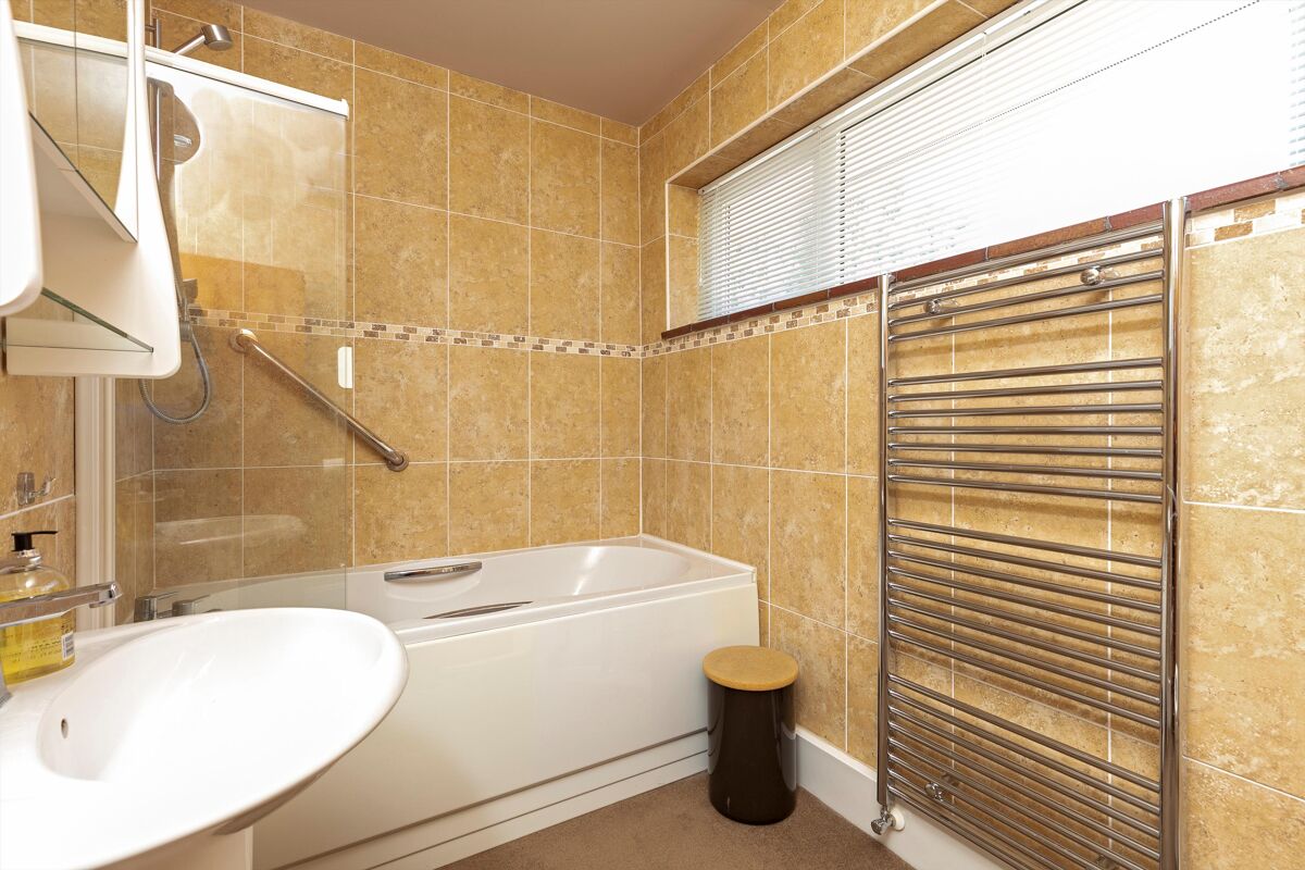 bungalow for sale in Moreton Paddox, Moreton Morrell, Warwick