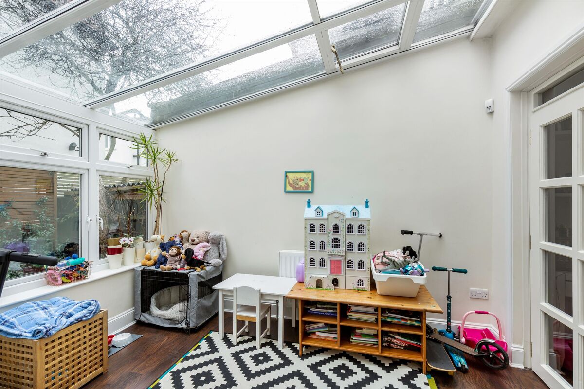 house for sale in Upper Tooting Park, London, SW17 POD012086137