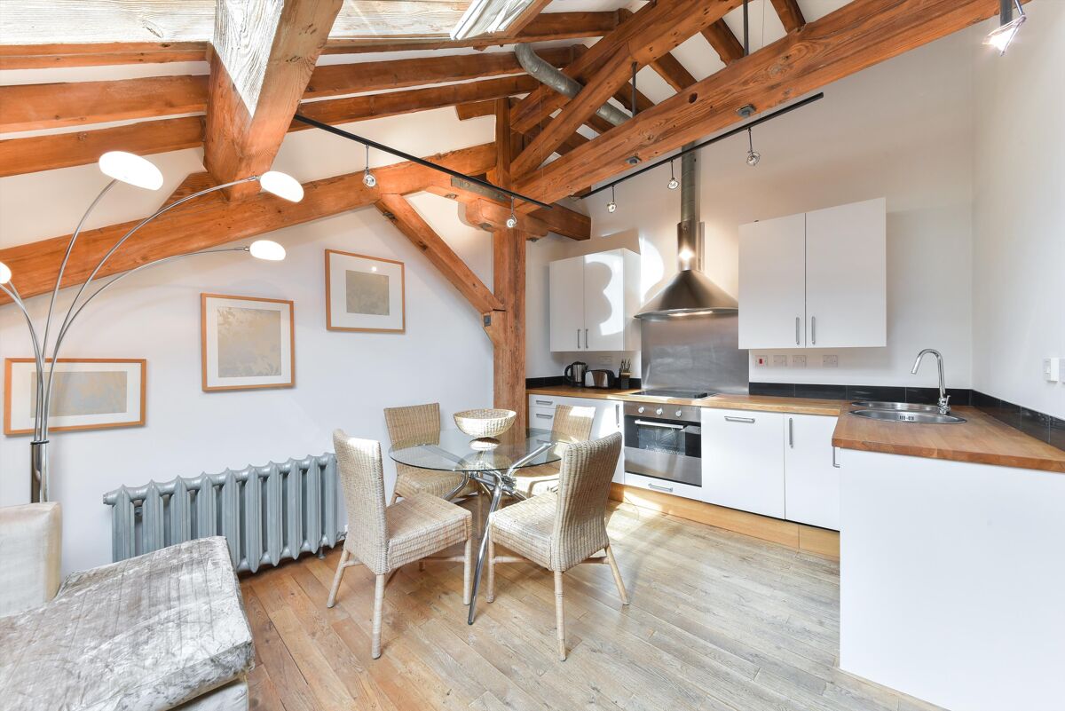 flat to rent in Butlers & Colonial Wharf, Shad Thames, London, SE1