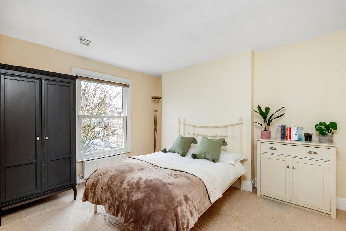 flat for sale in Ennismore Avenue, London, W4 POD012099292 Knight Frank