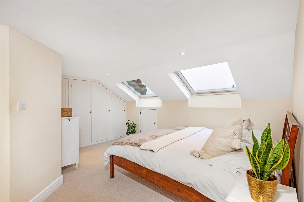 flat for sale in Ennismore Avenue, London, W4 POD012099292 Knight Frank