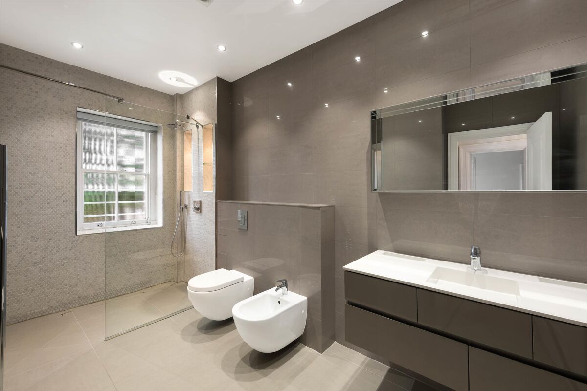 flat for sale in Hale House, De Vere Gardens, London, W8 POD012105859