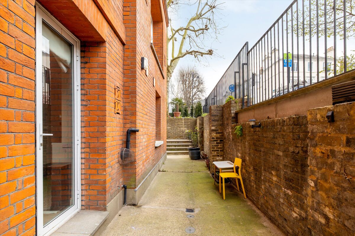 flat for sale in Thornbury Court, Chepstow Villas, Notting Hill, London, W11 POD012106426 flat for sale in Thornbury Court, Chepstow Villas, Notting Hill, London, W11 POD012106426