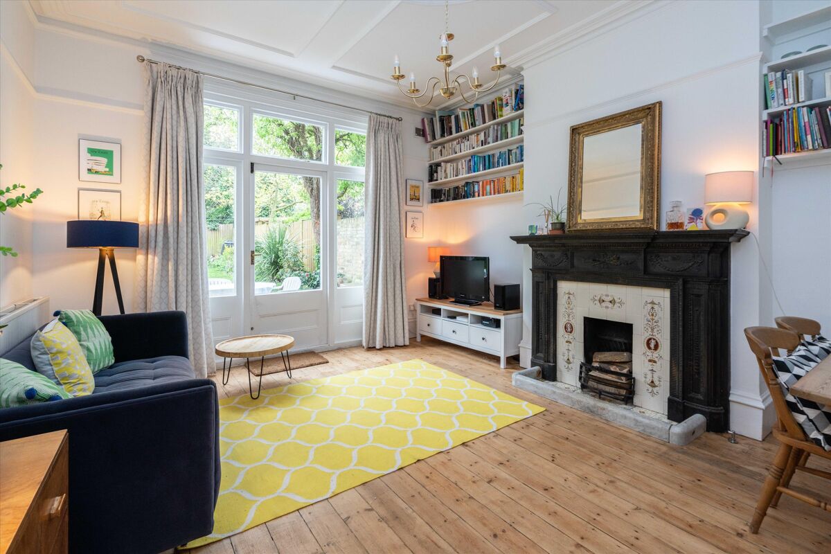 flat for sale in Rollscourt Avenue, Herne Hill, London, SE24 POD012109523 Knight Frank