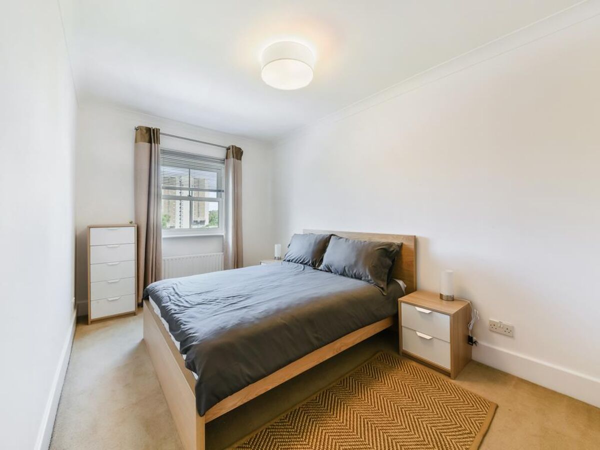 flat to rent in Dunbar Wharf, 126134 Narrow Street, Limehouse, London