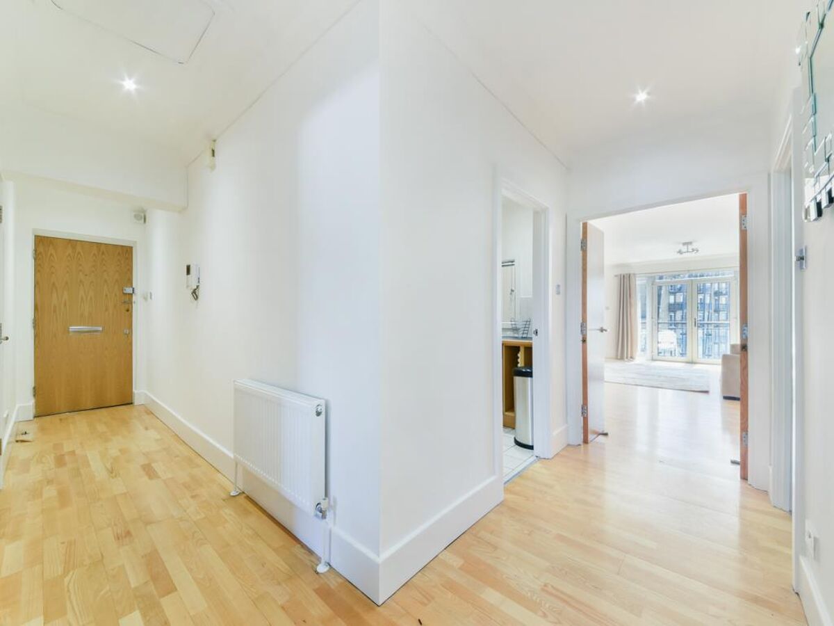 flat to rent in Dunbar Wharf, 126134 Narrow Street, Limehouse, London