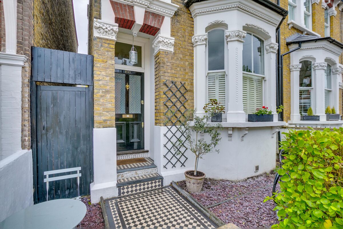 house for sale in Sarsfeld Road, Balham, Wandsworth, London, SW12