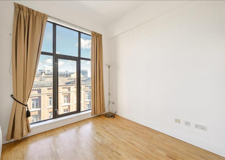 Picture of 1 bedroom flat for sale.
