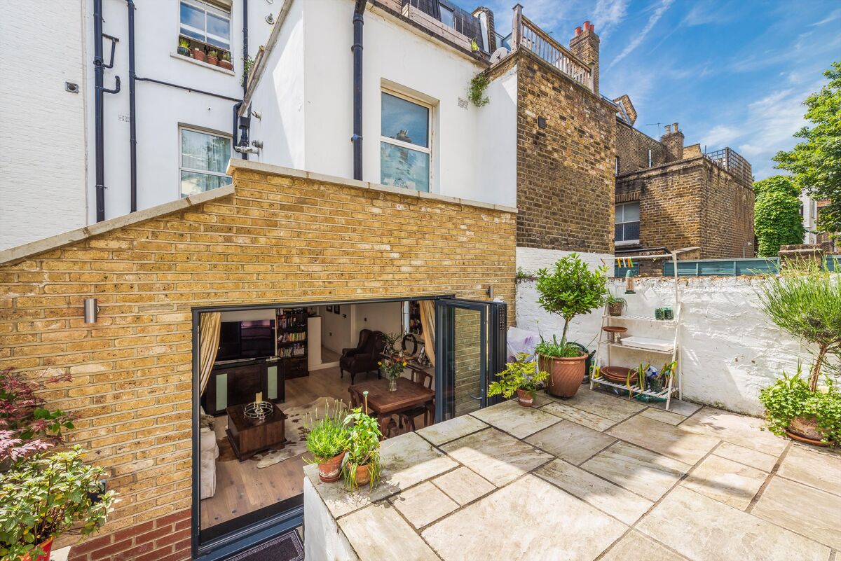 for sale in Chesson Road, West Kensington, W14