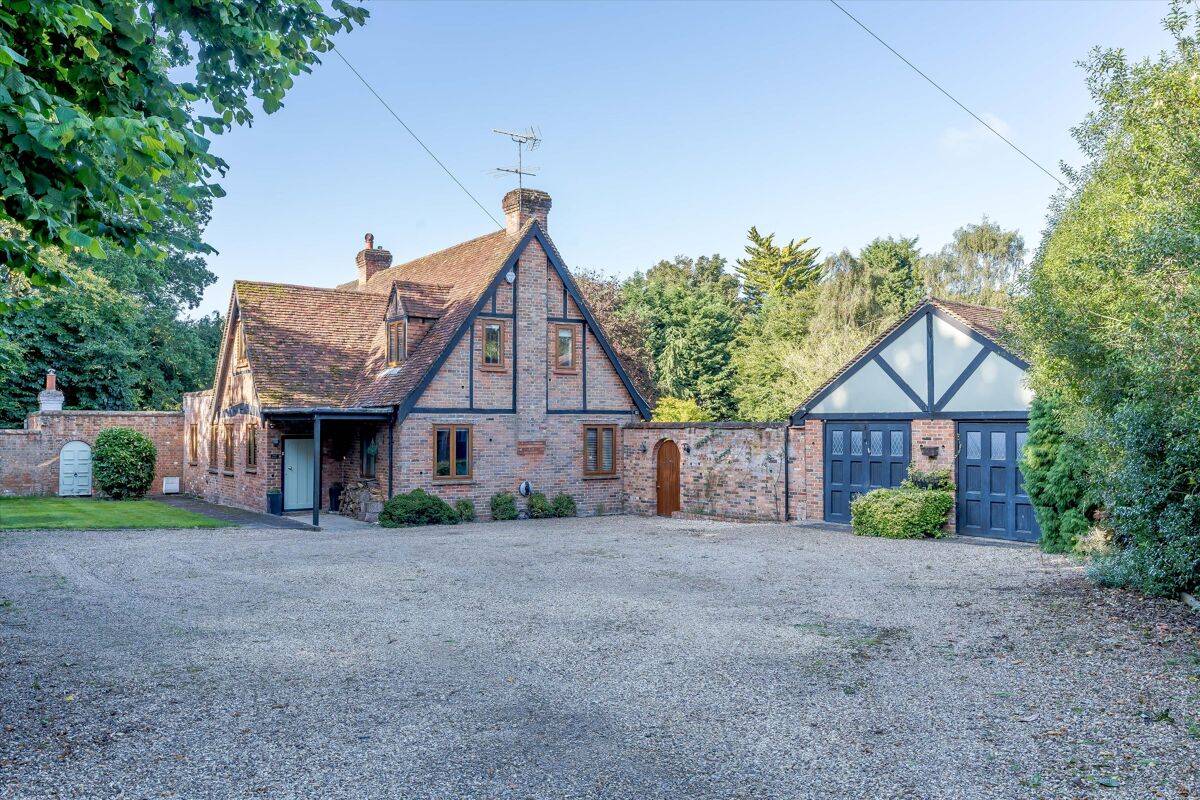 house for sale in Golden Ball Lane, Maidenhead, Berkshire, SL6