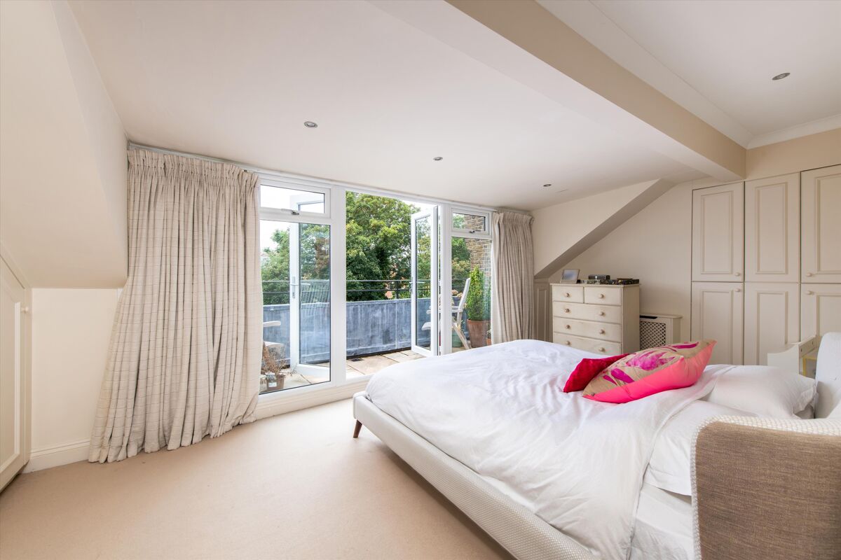 flat for sale in Goldhurst Terrace, South Hampstead, London, NW6