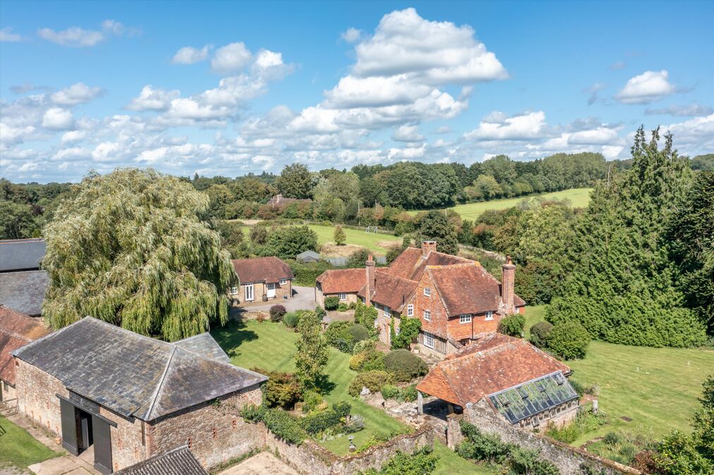 Image of Headley Lane, Passfield, Liphook, Hampshire, GU30.