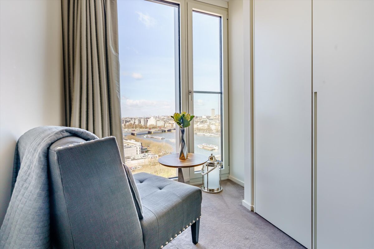 flat to rent in Southbank Tower, Southbank, London, SE1 POD012175295