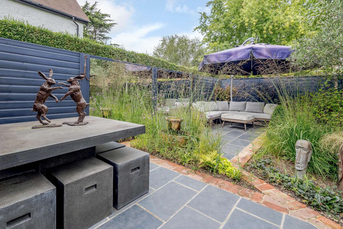 flat for sale in Rickmansworth Road, Chorleywood, Rickmansworth, Hertfordshire, WD3