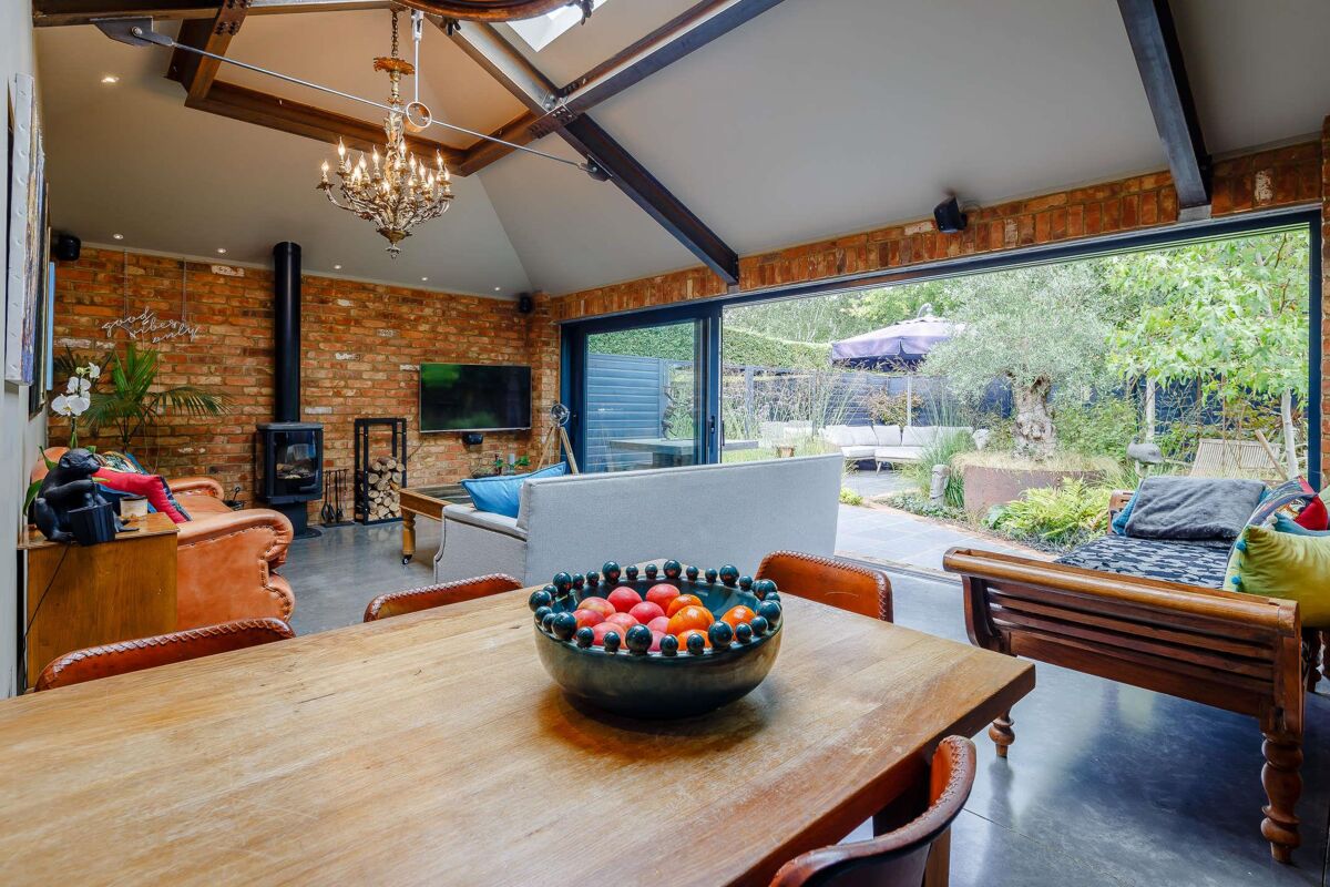 flat for sale in Rickmansworth Road, Chorleywood, Rickmansworth, Hertfordshire, WD3