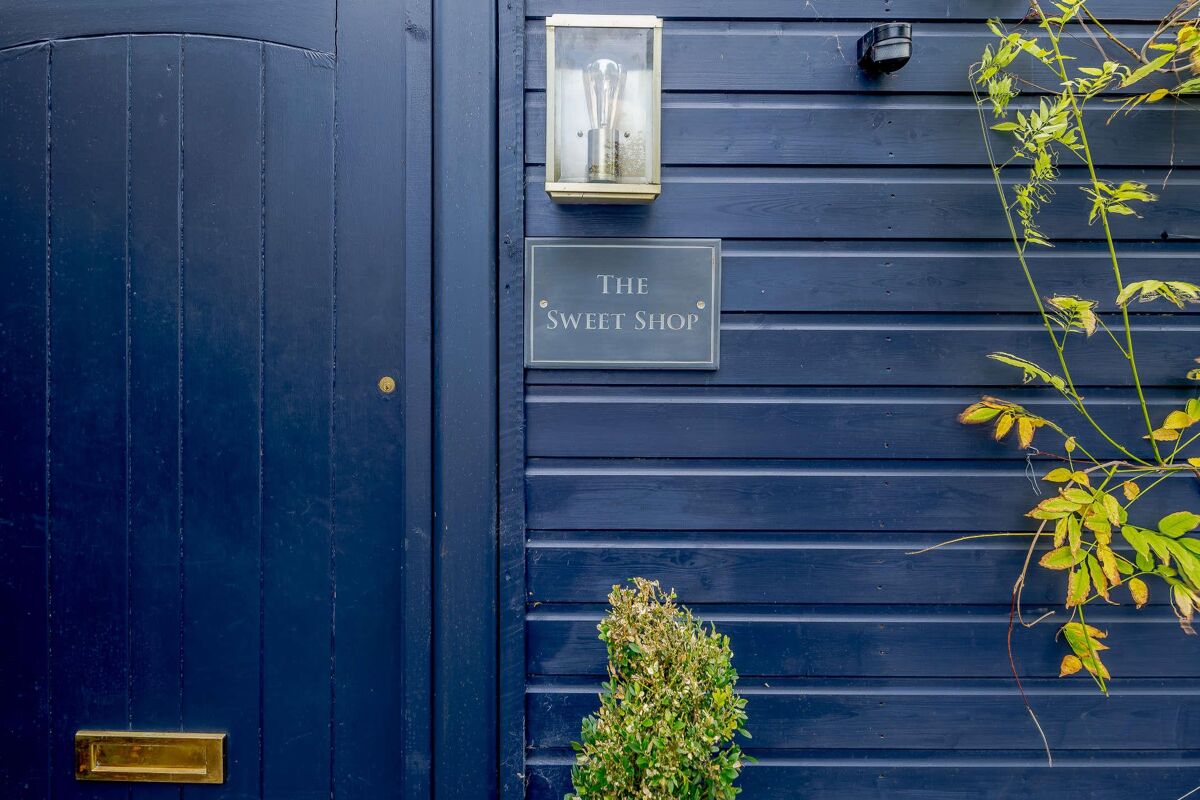 flat for sale in Rickmansworth Road, Chorleywood, Rickmansworth